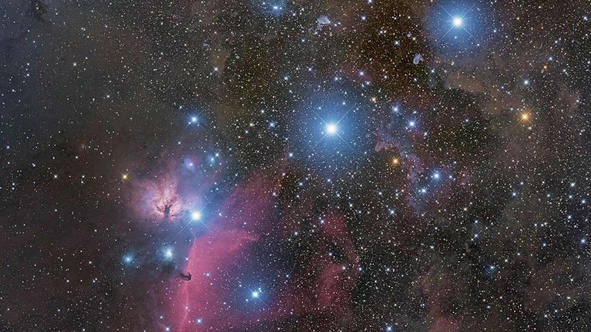 A visual representation illustrating the constellation with three stars in a row, known as Orion's Belt.