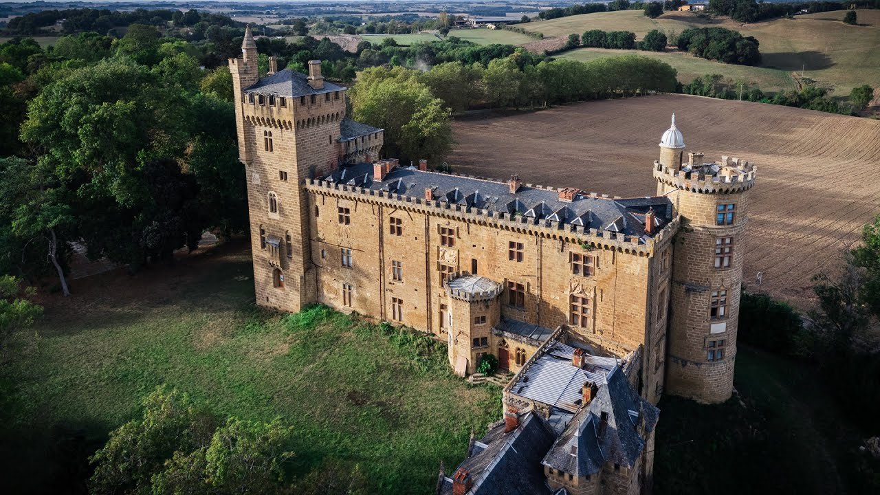 Castelo Abandonado dos Anos 1300 | Proprietário Foi Decapitado Pelo Rei