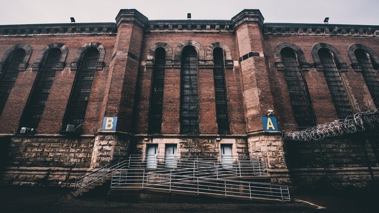 Explorando Prisão de Máxima Segurança Abandonada Com Uma História Sombria