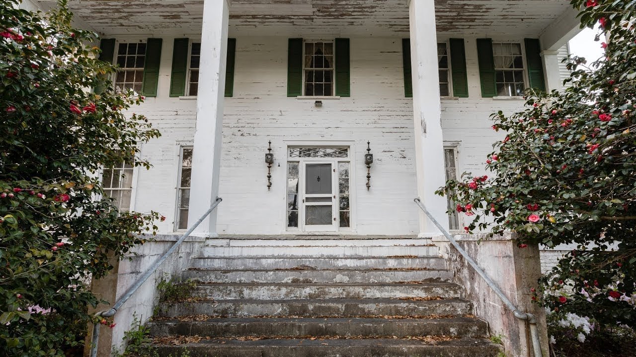 Mansão Abandonada de Plantation dos Anos 1800 - Cheia de Antiguidades