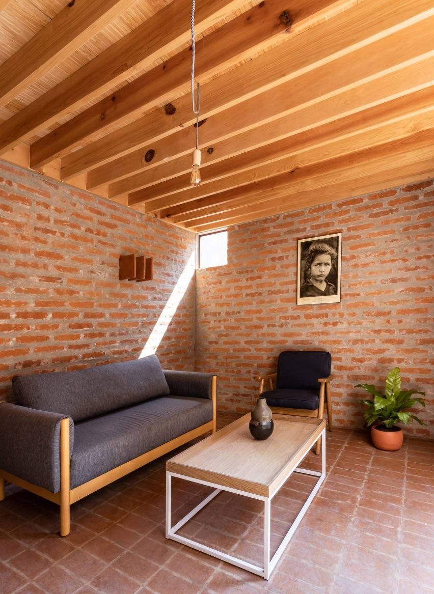 Image of Casa Nakasone in Mexico, focusing on cheap structural materials like exposed brick and tiled floors.